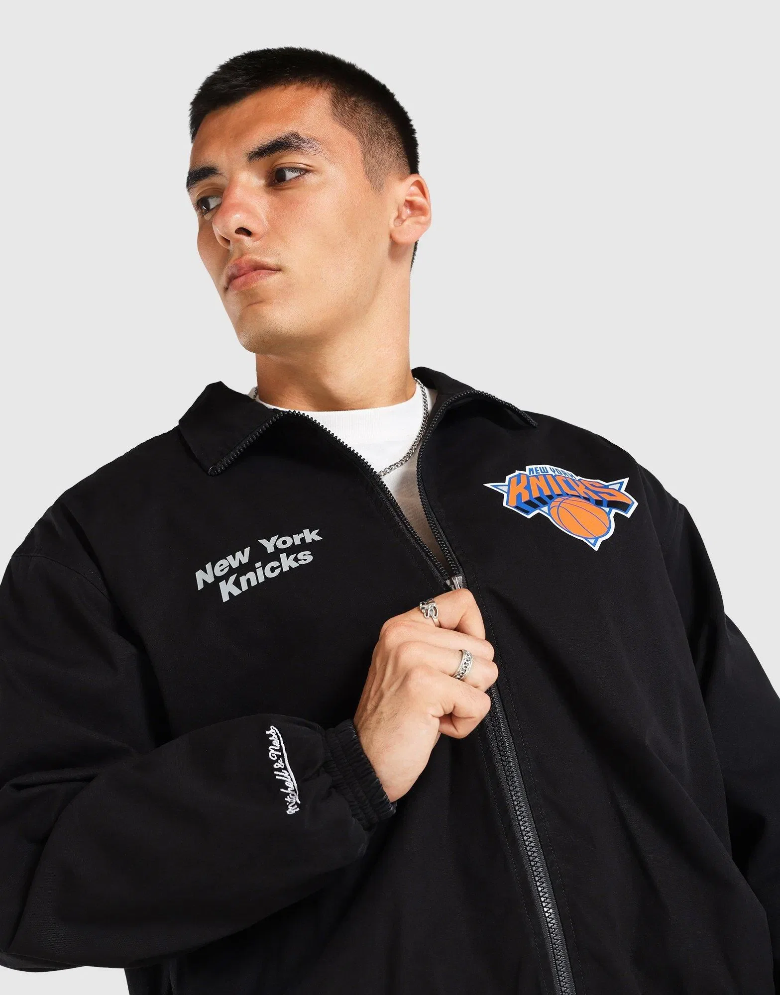 Mitchell & Ness New York Knicks Logo Jacket