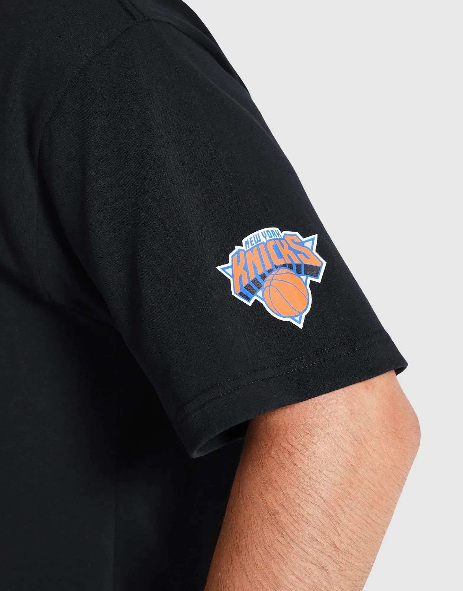 Mitchell & Ness New York Knicks Lightning T-Shirt