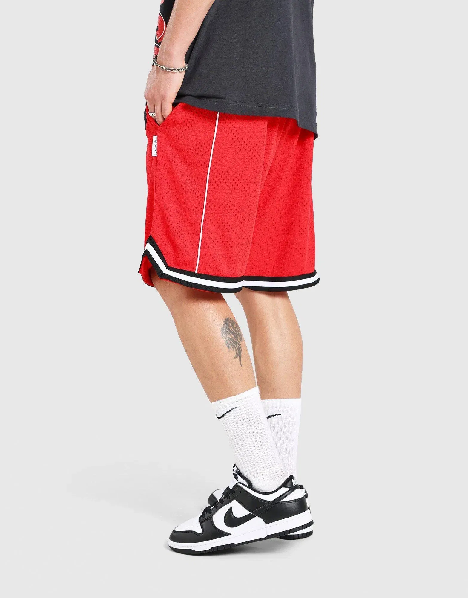 Mitchell & Ness Athletic Guard Mesh Shorts