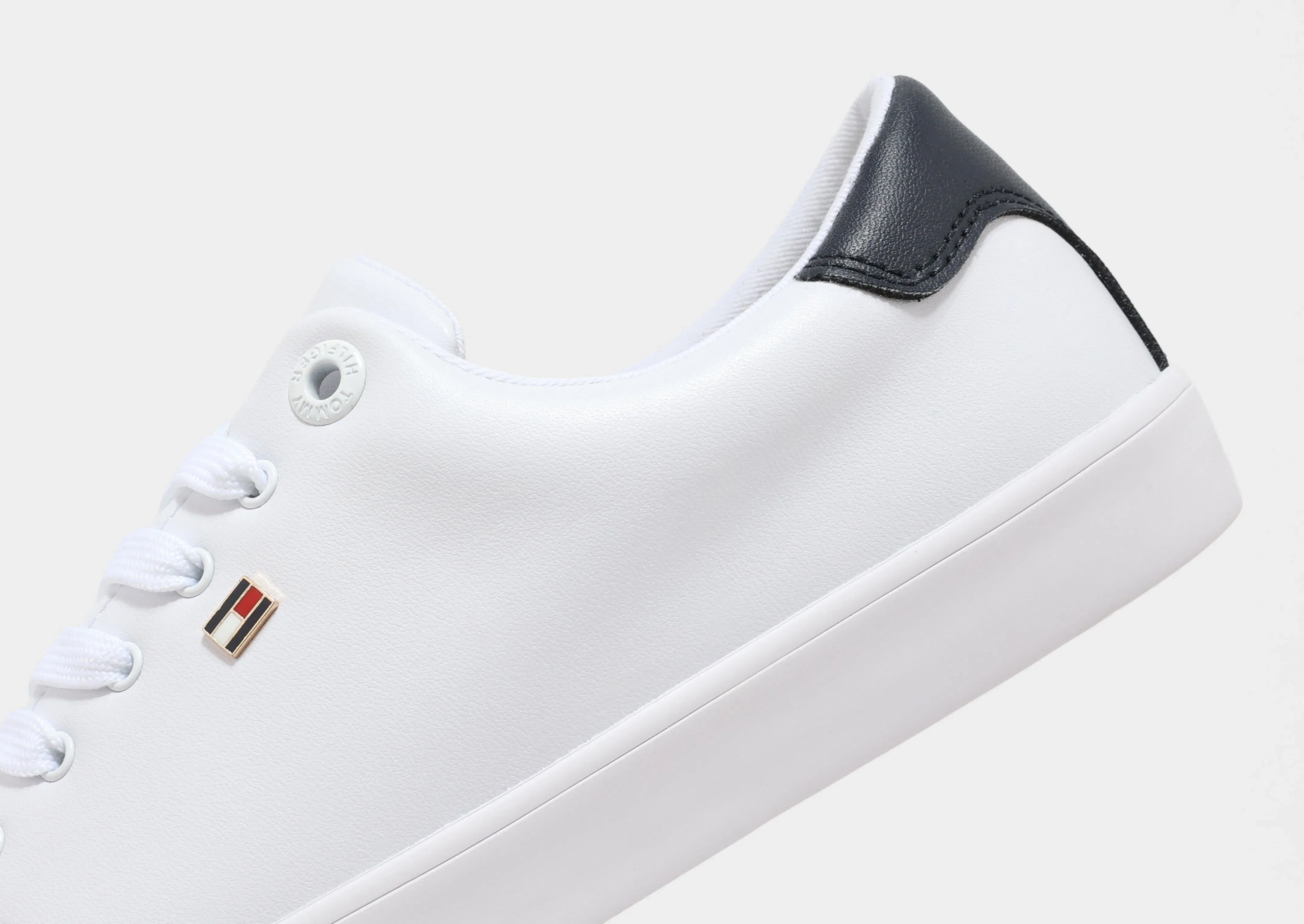 TOMMY HILFIGER IM Lulu Flag Sneaker Women's