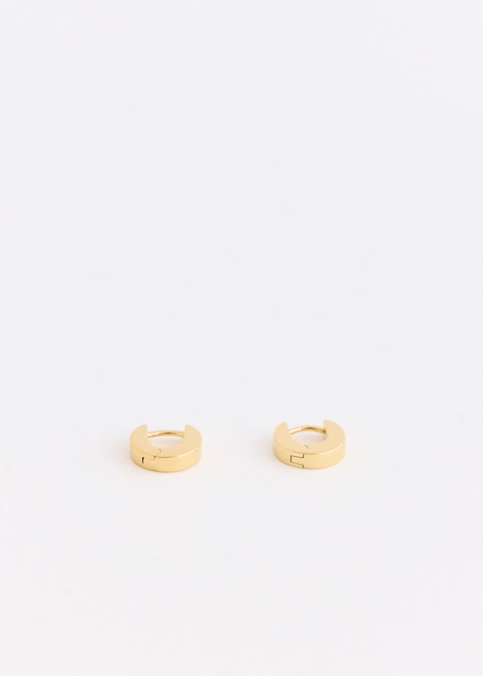 Tom Wood Beck Huggies Earrings