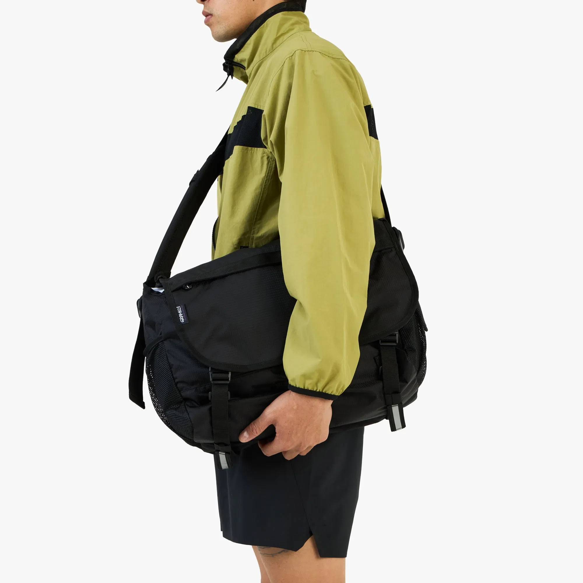 Gramicci Messenger Bag / Black