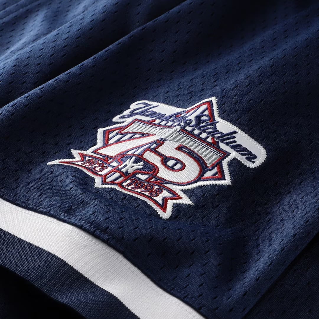 Mitchell & Ness NEW YORK YANKEES DEREK JETER BUTTON UP JERSEY NAVY
