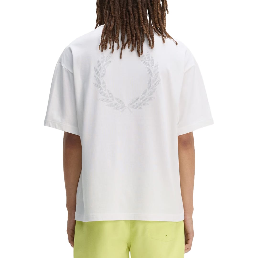 Fred Perry BACK PRINT LAUREL WREATH T-SHIRT SNOW WHITE