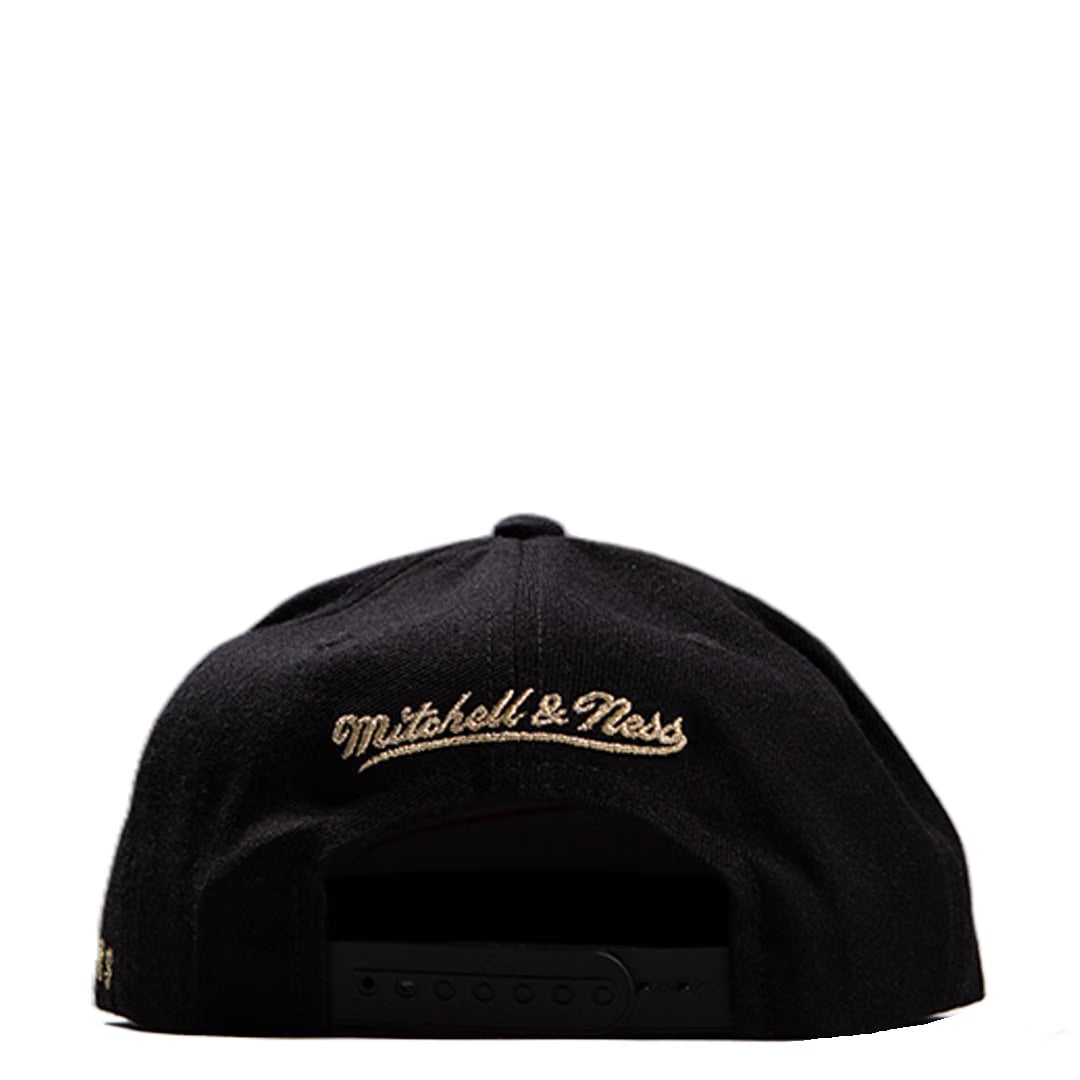 Mitchell & Ness NBA TORONTO RAPTORS METALLIC GOLD LOGO SNAPBACK