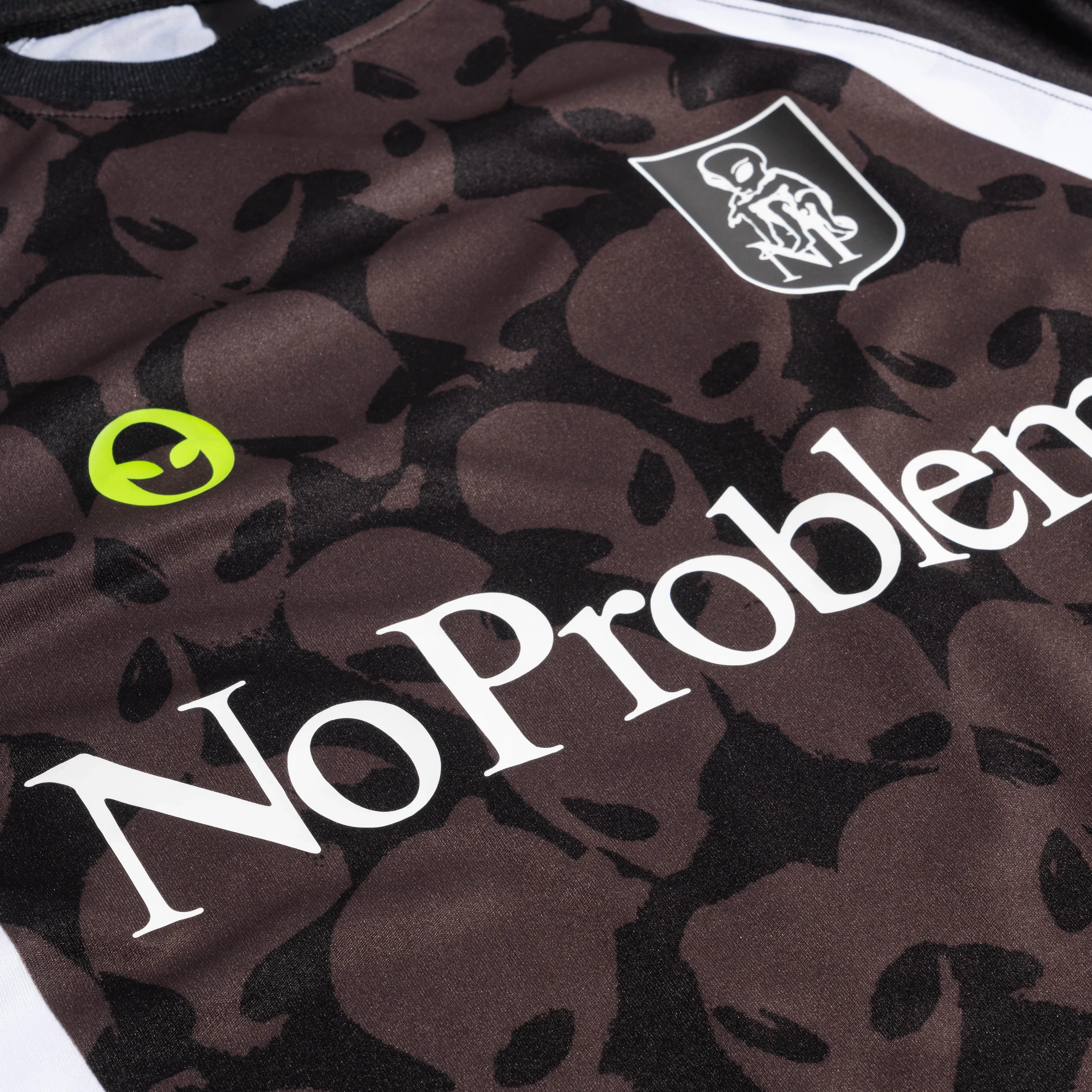 NO PROBLEMO Area 51 Football Shirt Black NP40201