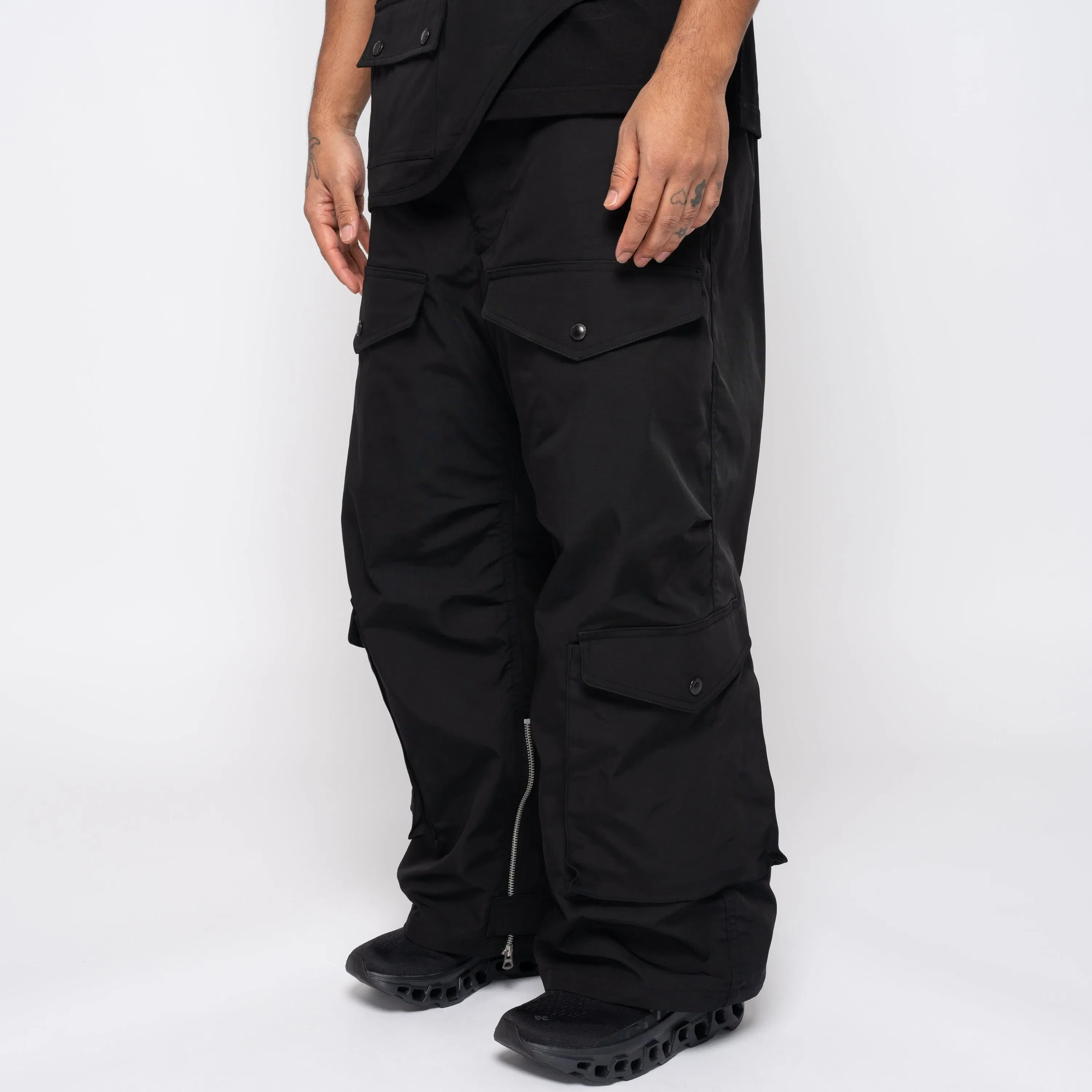 Junya Watanabe JW MAN Wide-Fit Cargo Pants Black WM-P007-051