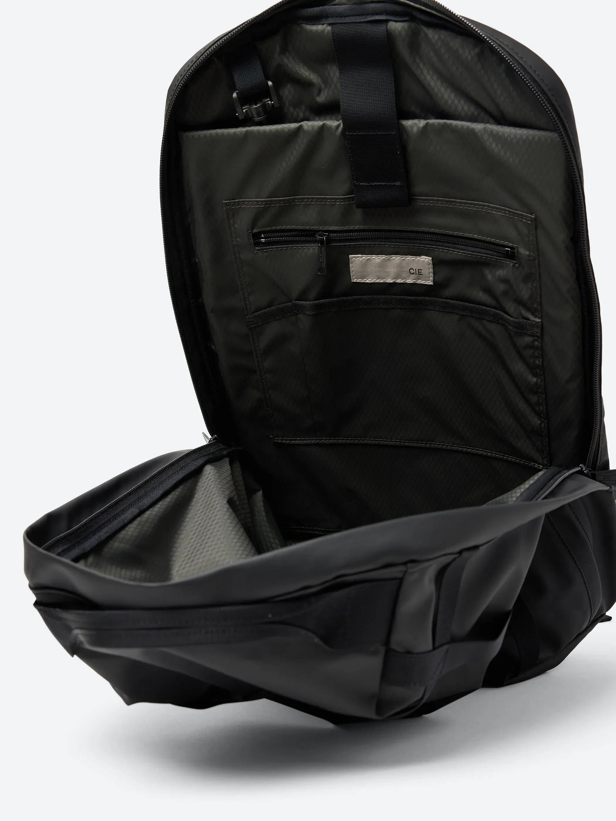 CIE Grid3 Backpack - 01