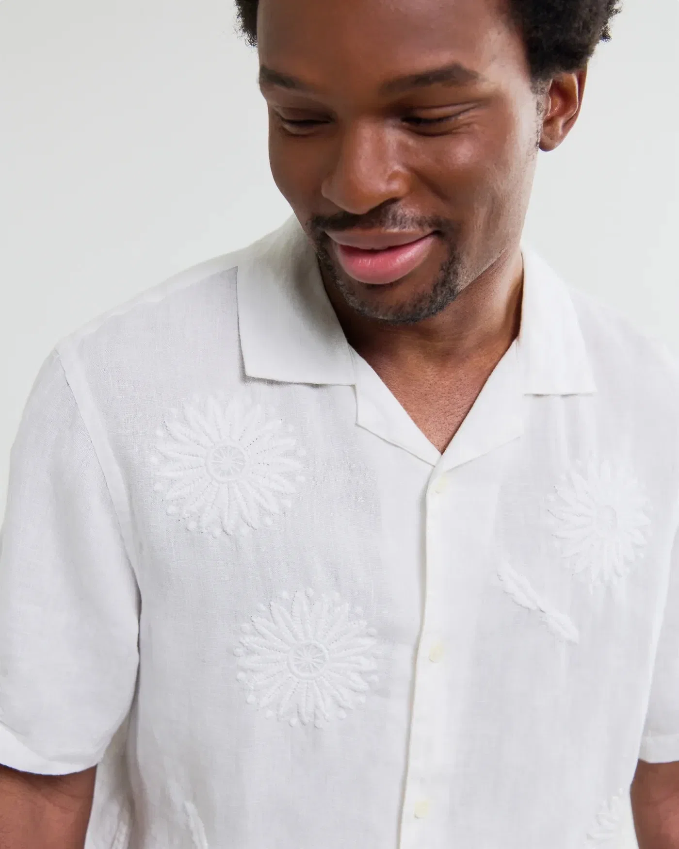Wax London Didcot Shirt Embroidered Flower - White