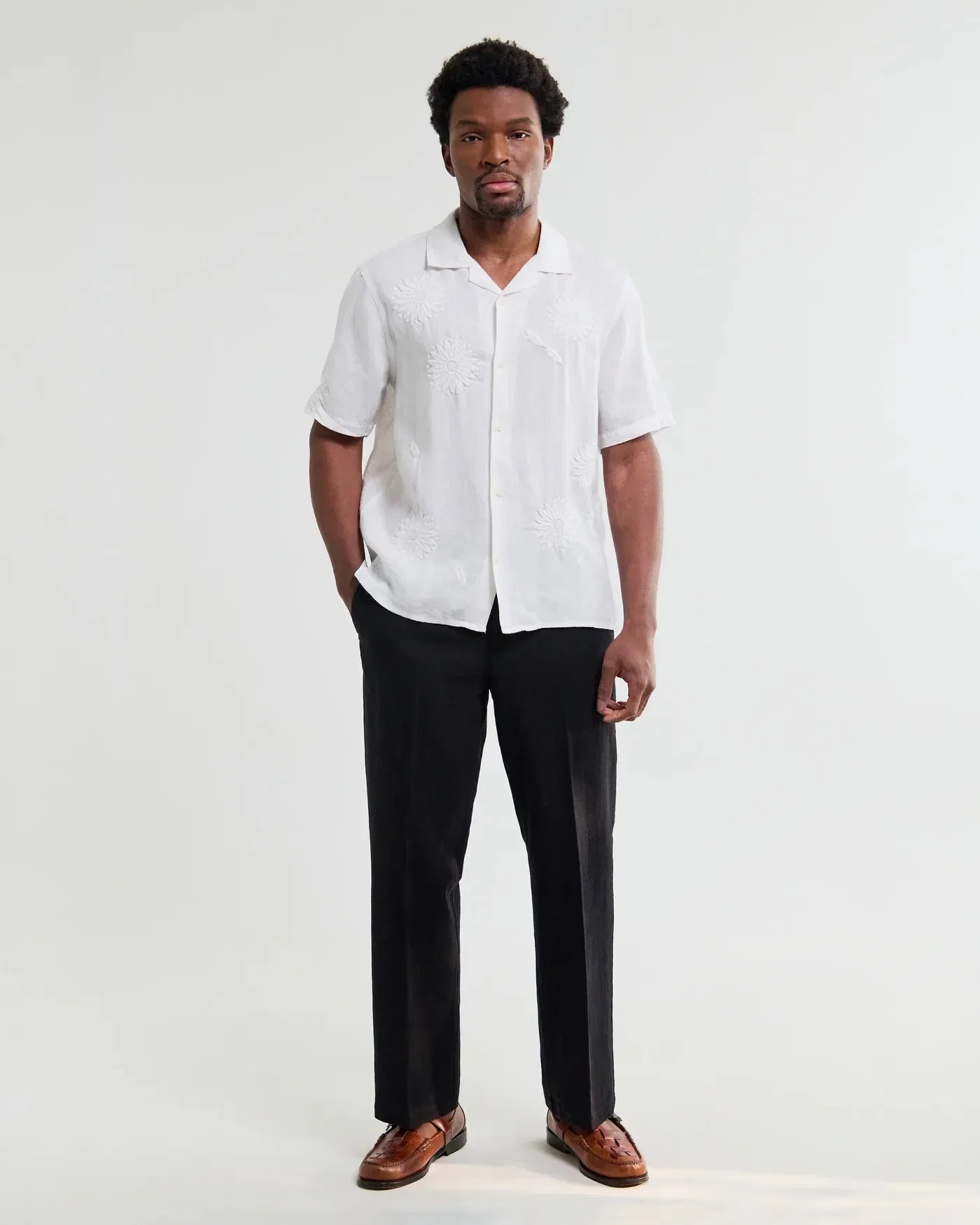 Wax London Didcot Shirt Embroidered Flower - White