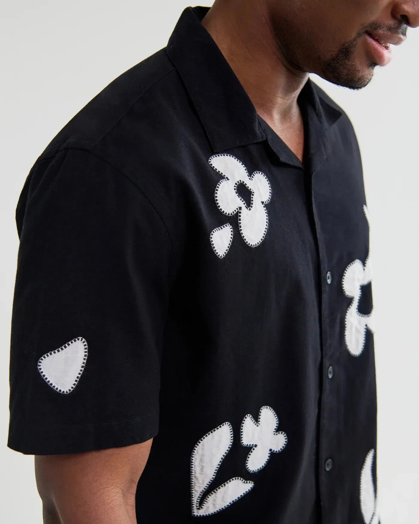 Wax London Didcot Shirt Abstract Applique - Black / Beige