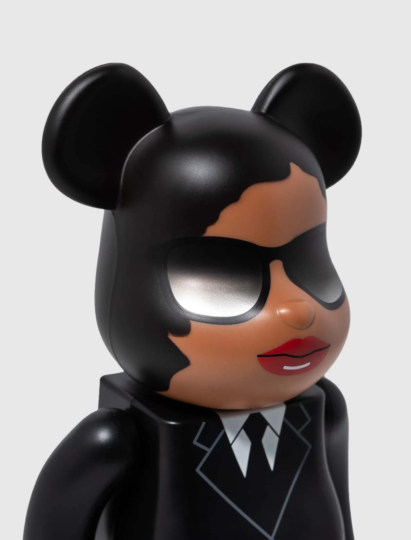 Medicom MEN IN BLACK INTERNATIONAL AGENT M 400% & 100% BE@RBRICK SET