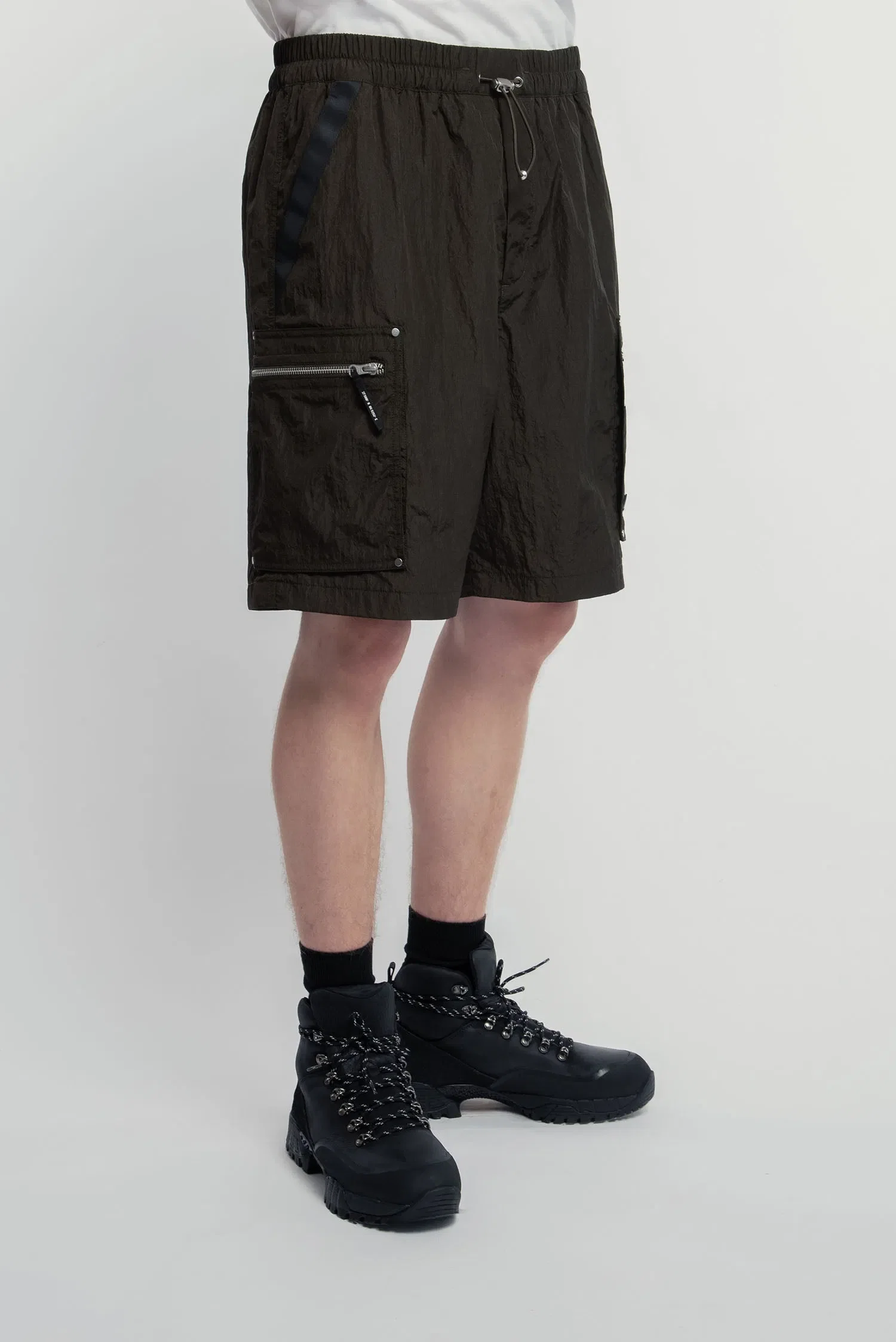 Spoonyard UNISEX ZIPPERED POCKET CARGO SHORTS