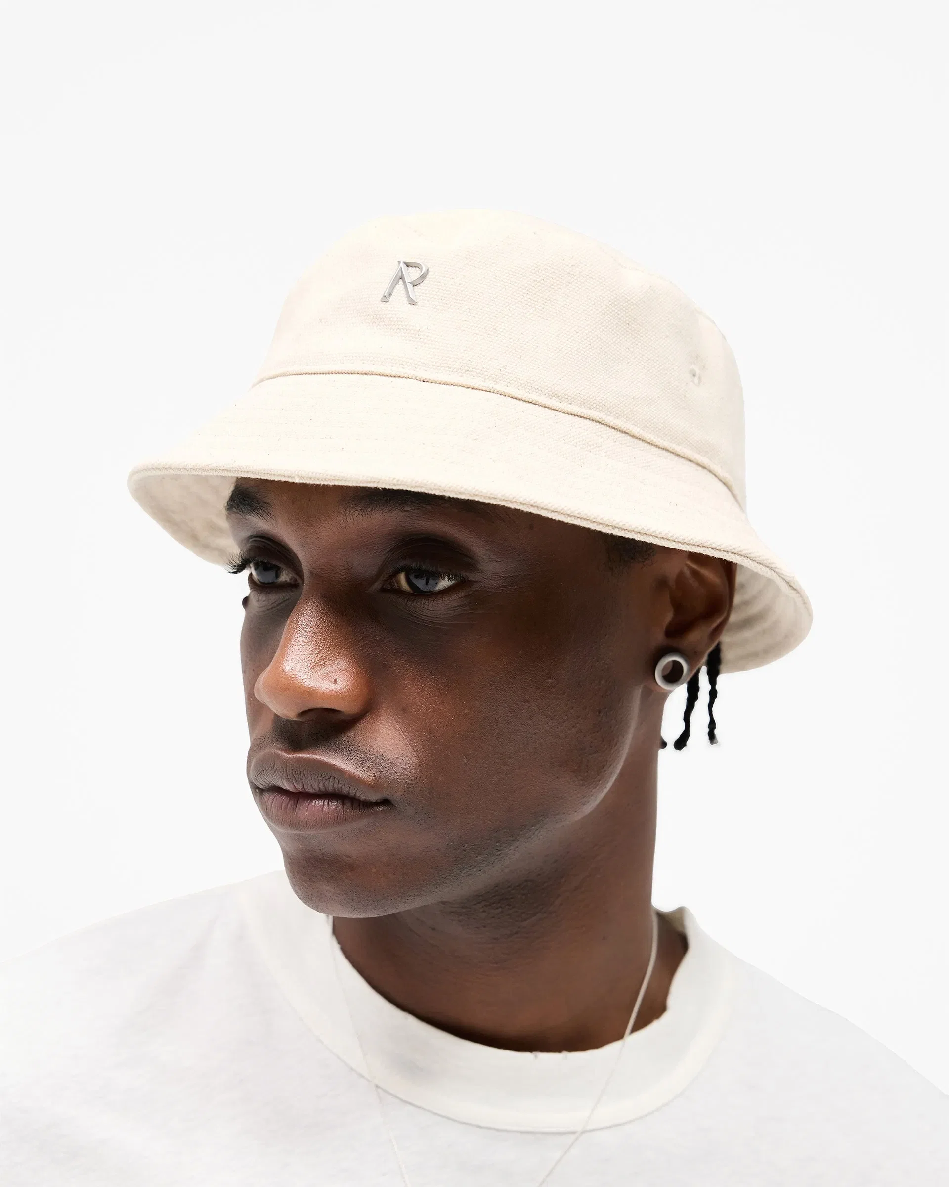 SC25 Initial Bucket Hat - Champagne