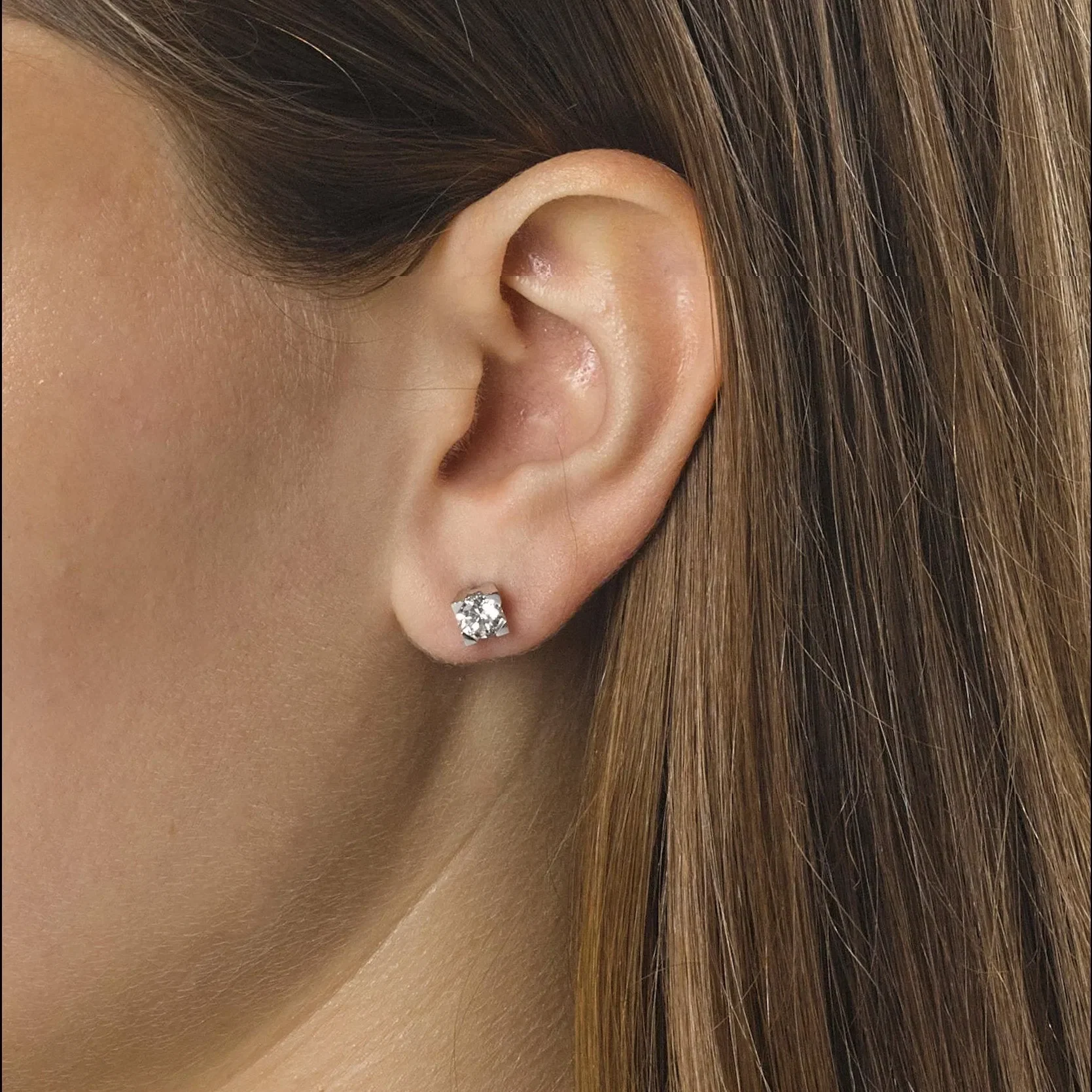 Harry Winston Platinum Diamond Stud Earrings 1.41ct