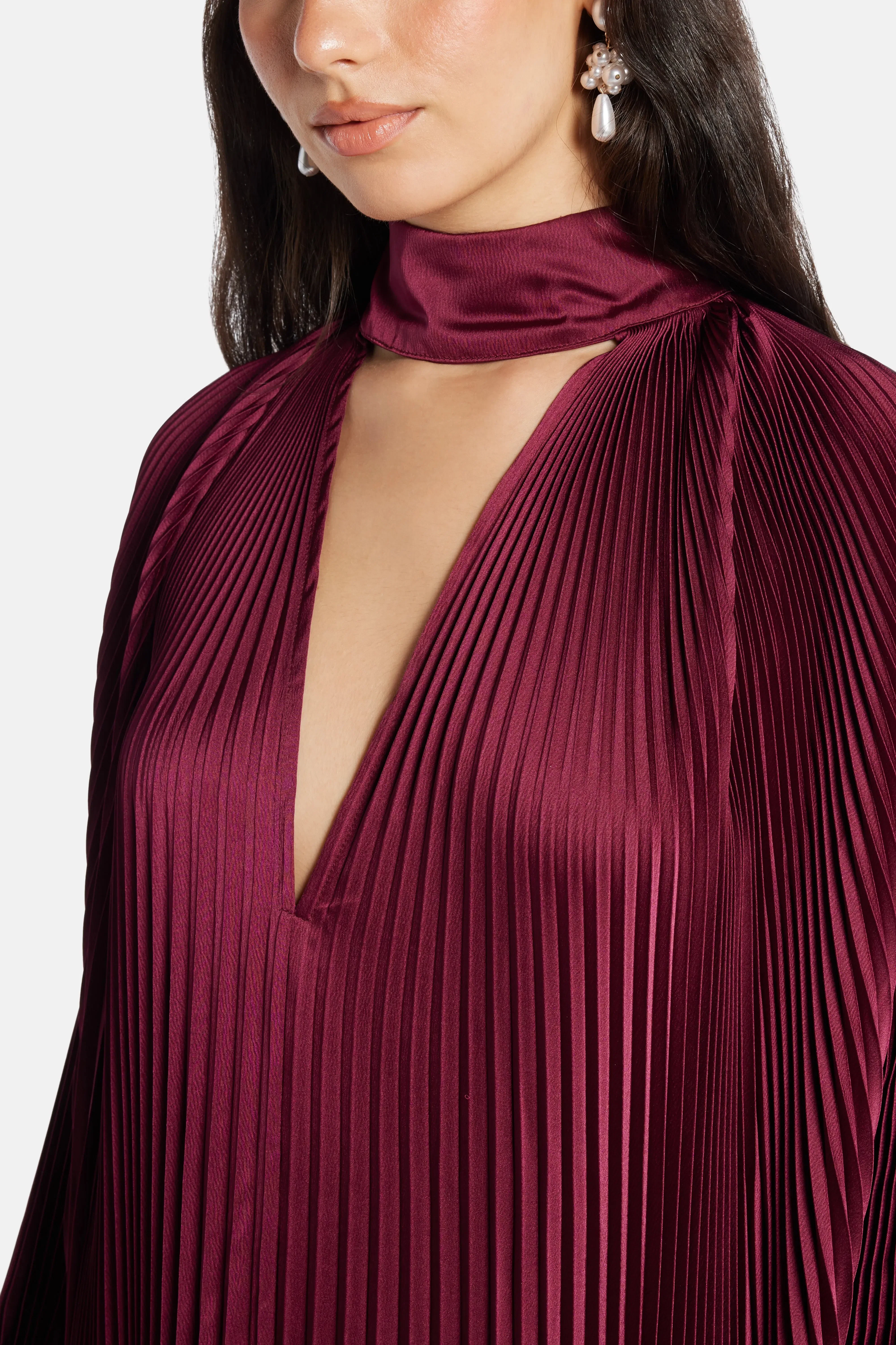 L'IDÉE Empire Pleated Evening Dress in Burgundy