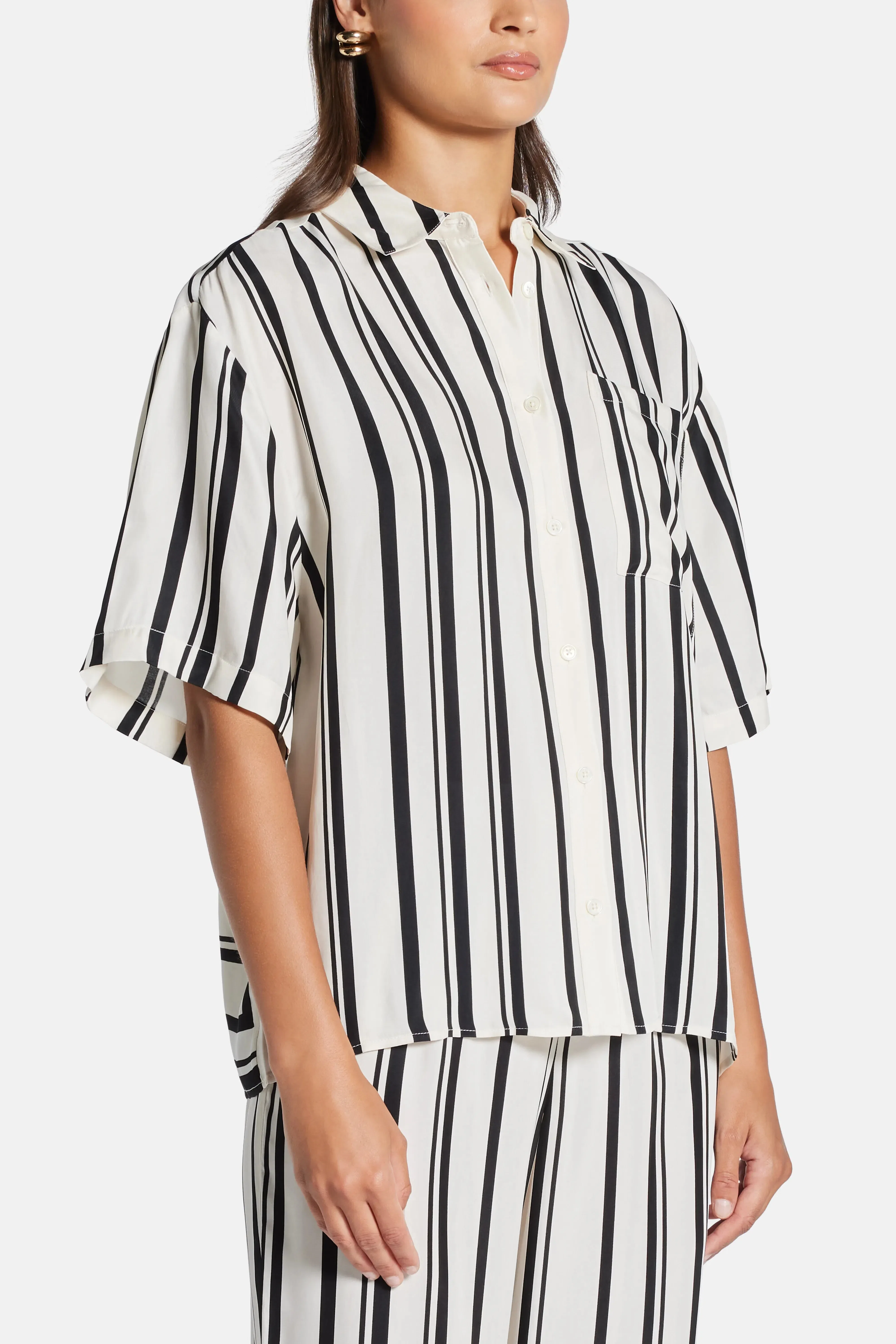 ANINE BING Coco Stripes Short Sleeves Shirt in Black and White