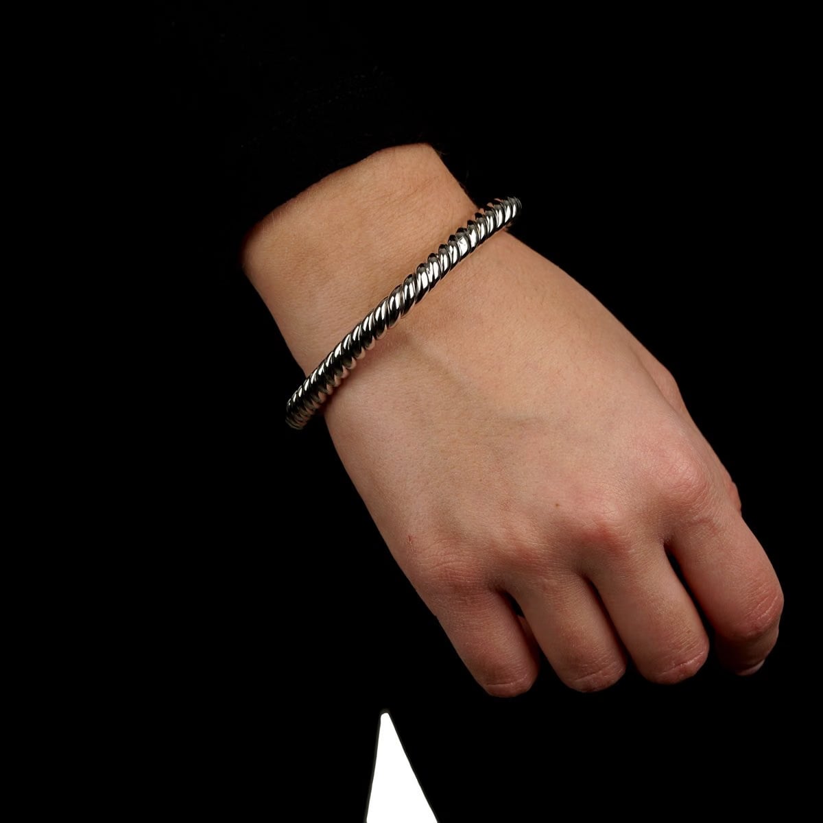 Van Cleef & Arpels Van Cleef Arpels Braided 18k White Gold Bangle Bracelet
