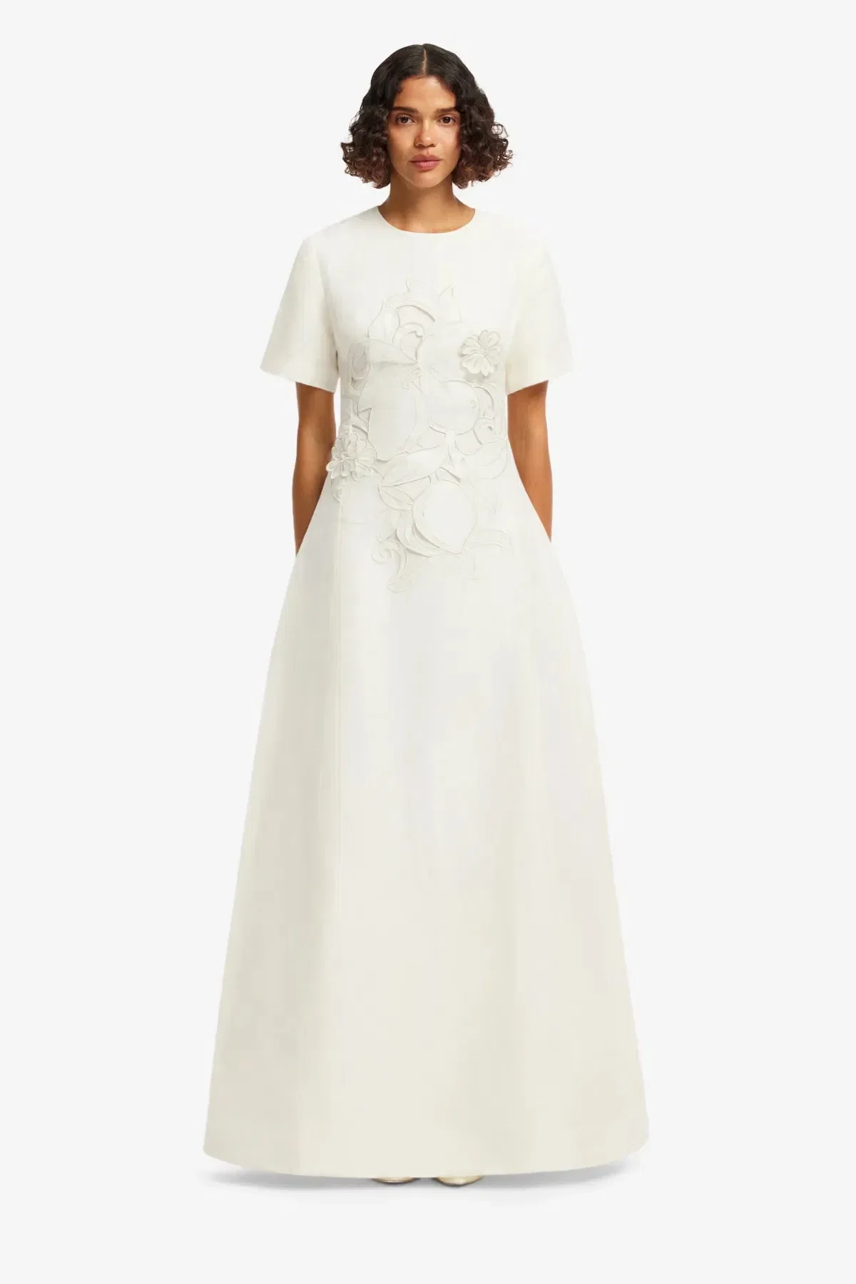 Leo Lin Alice Floral Applique Short Sleeves Linen Maxi Dress in White