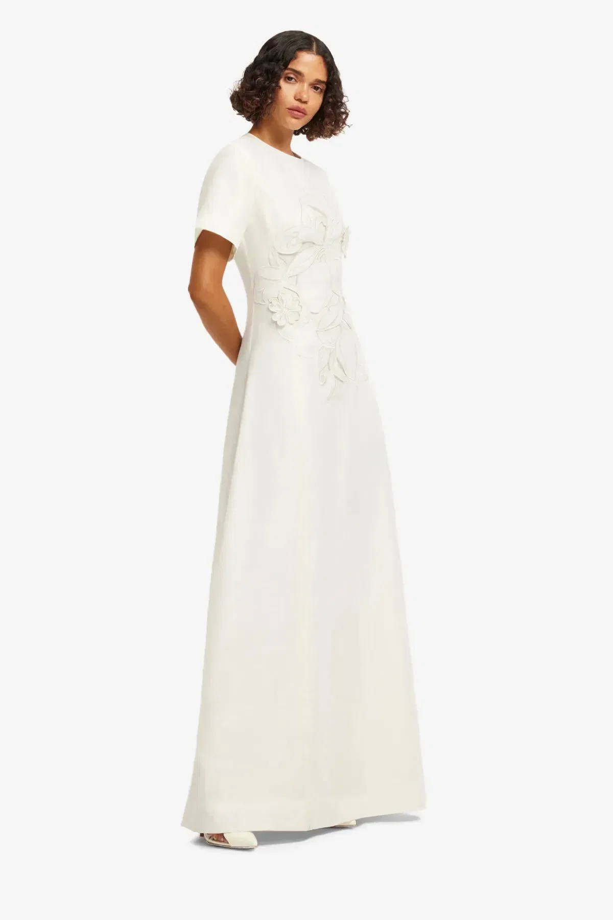 Leo Lin Alice Floral Applique Short Sleeves Linen Maxi Dress in White