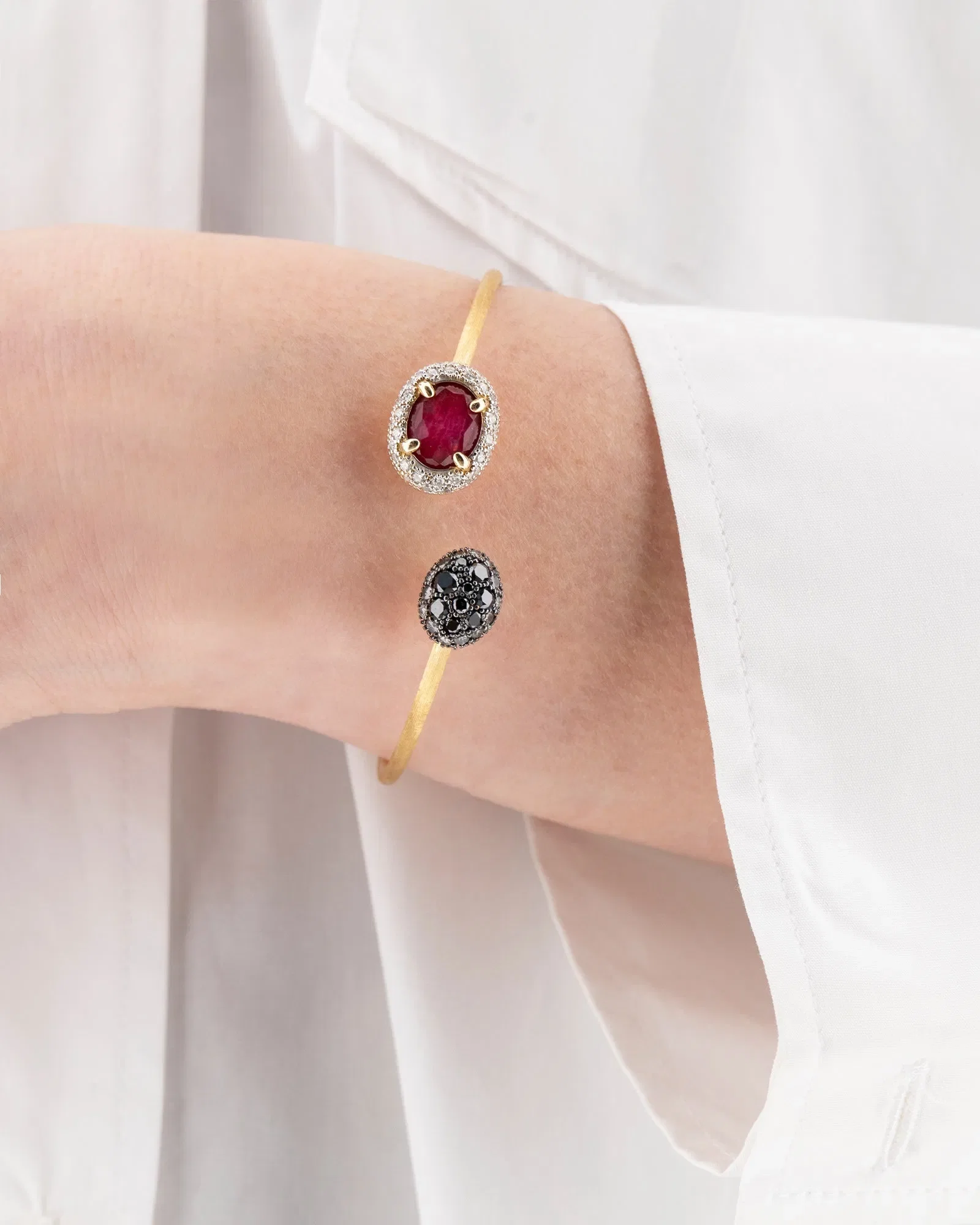 Nanis 18k Yellow Gold Diamond Diamond and Ruby Bangle