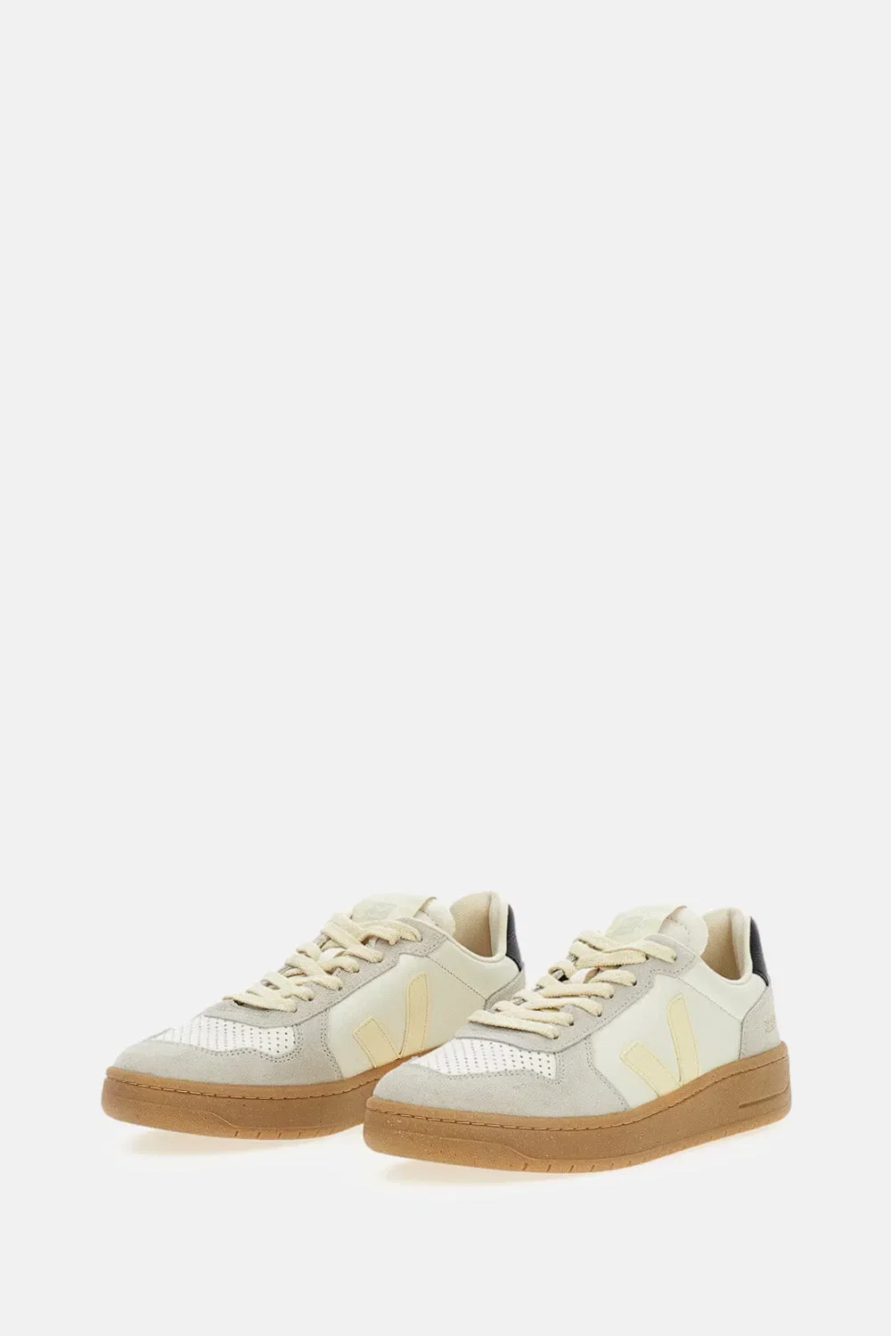 Veja SNEAKERS V82
