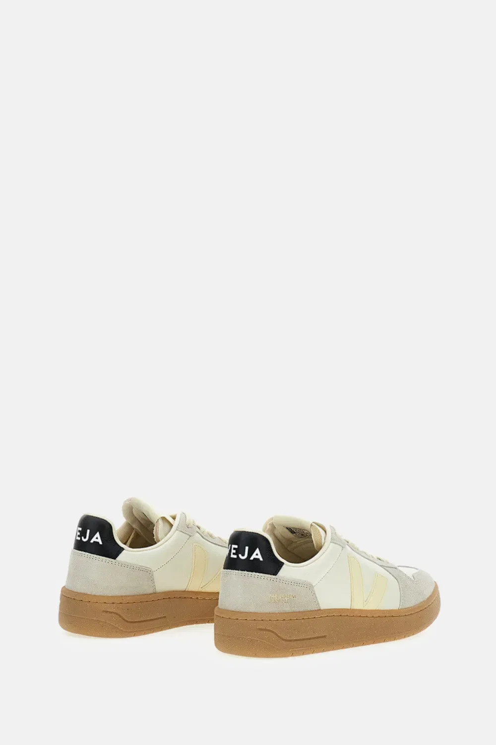 Veja SNEAKERS V82