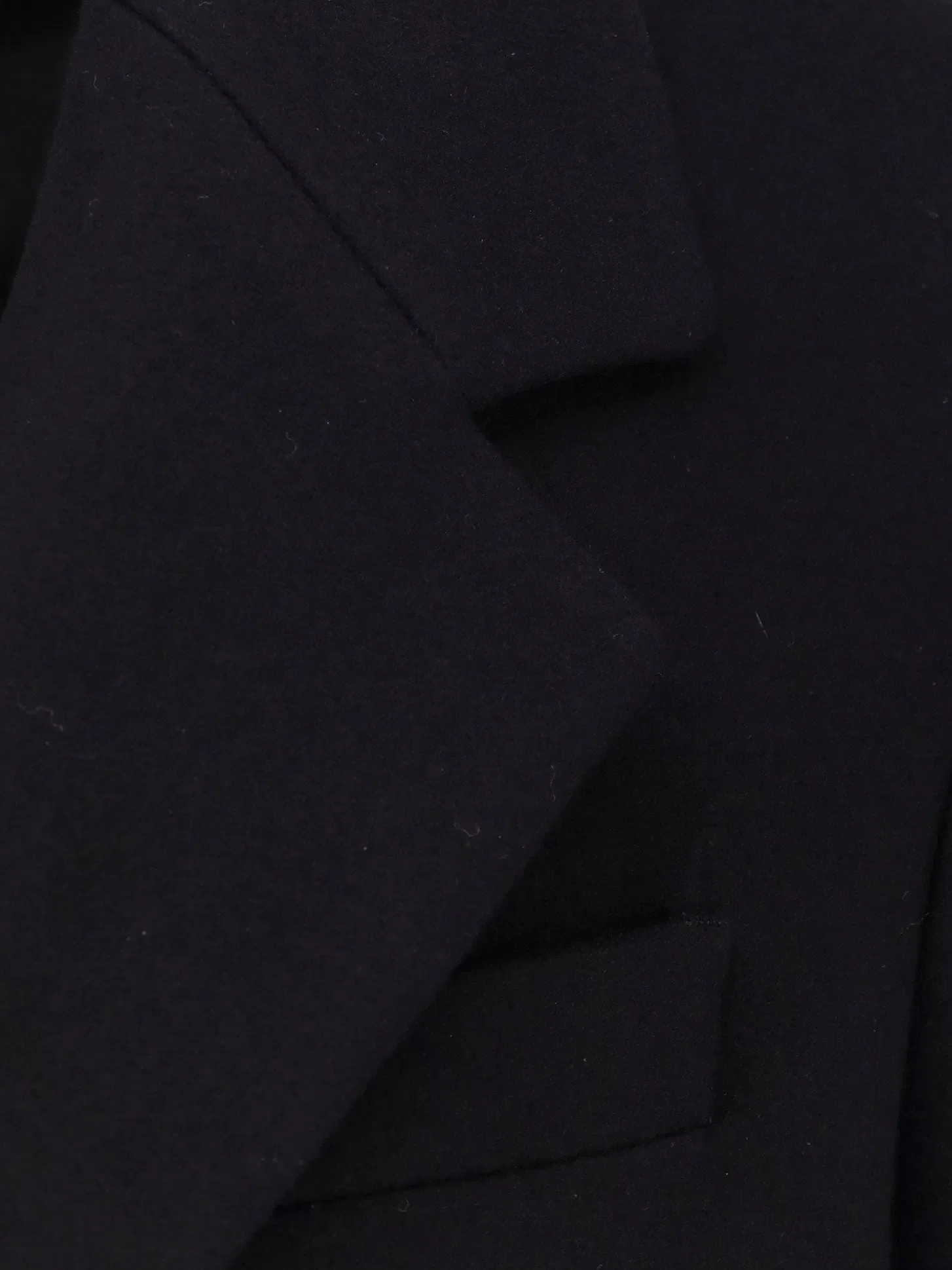 Hevo Virgin wool coat with satin lining