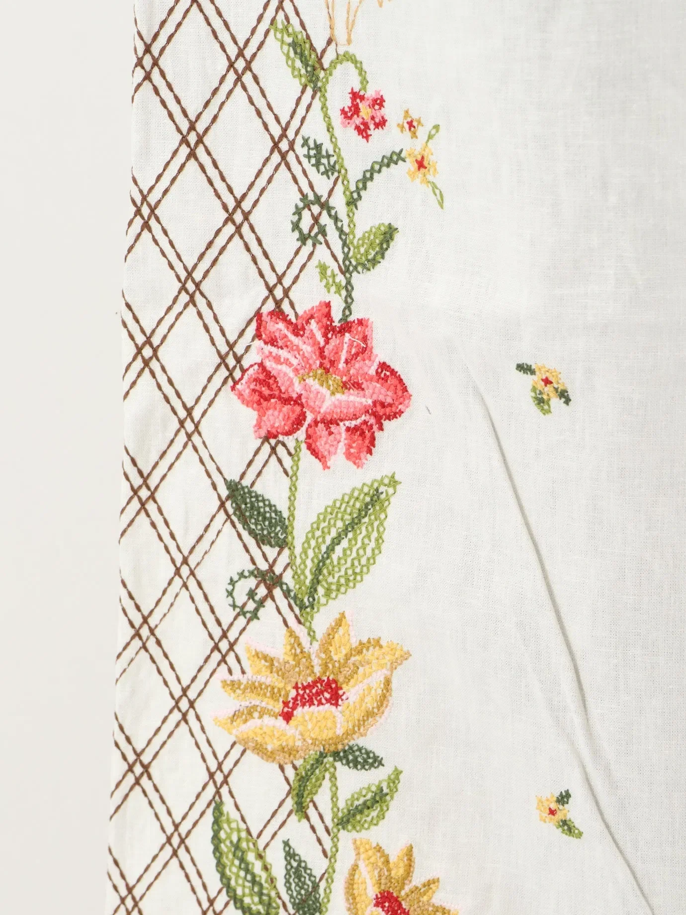 FARM Rio Linen and viscose trousers with embroidery