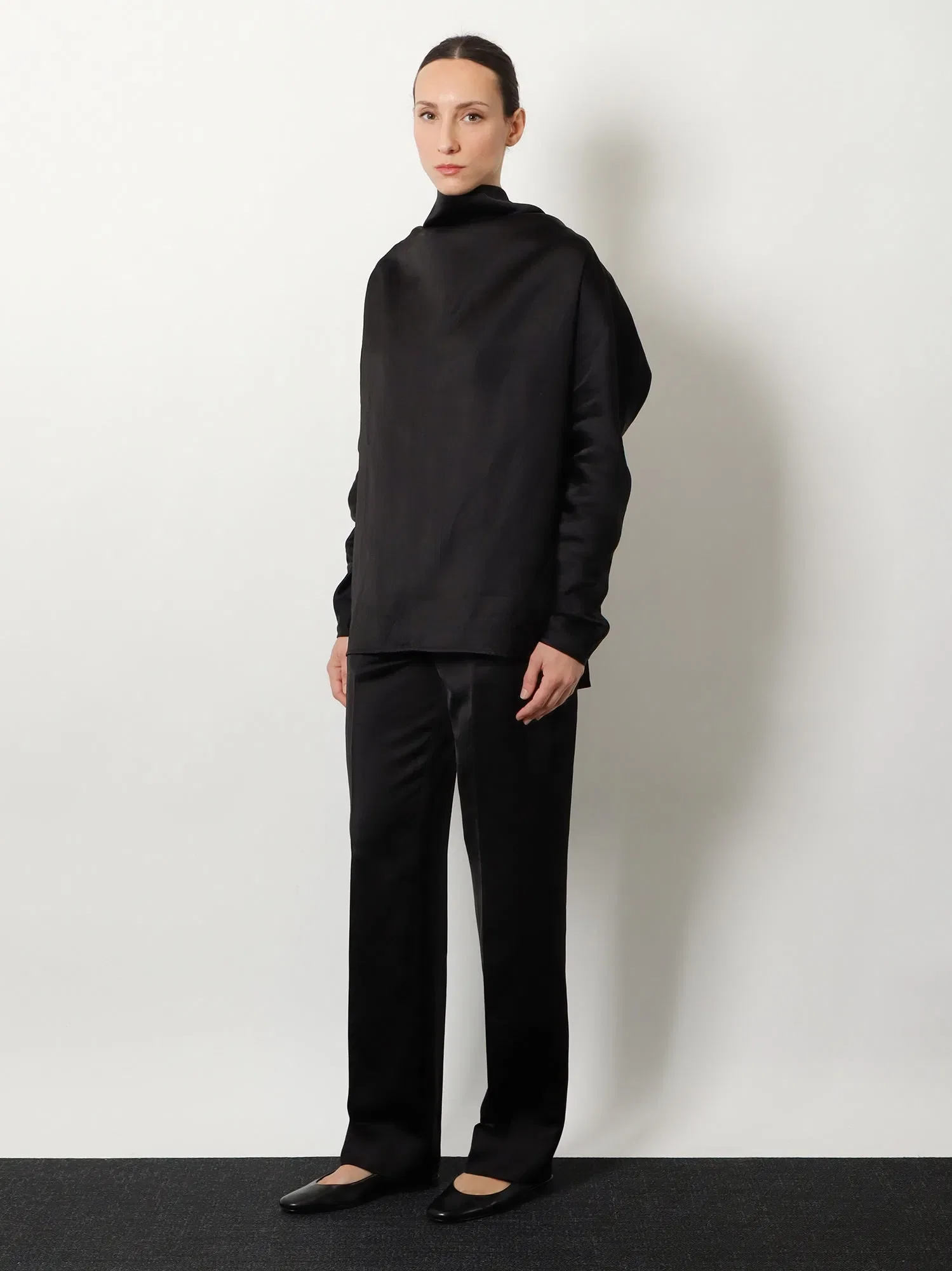TOTEME Easy Raw Edge viscose and linen trousers