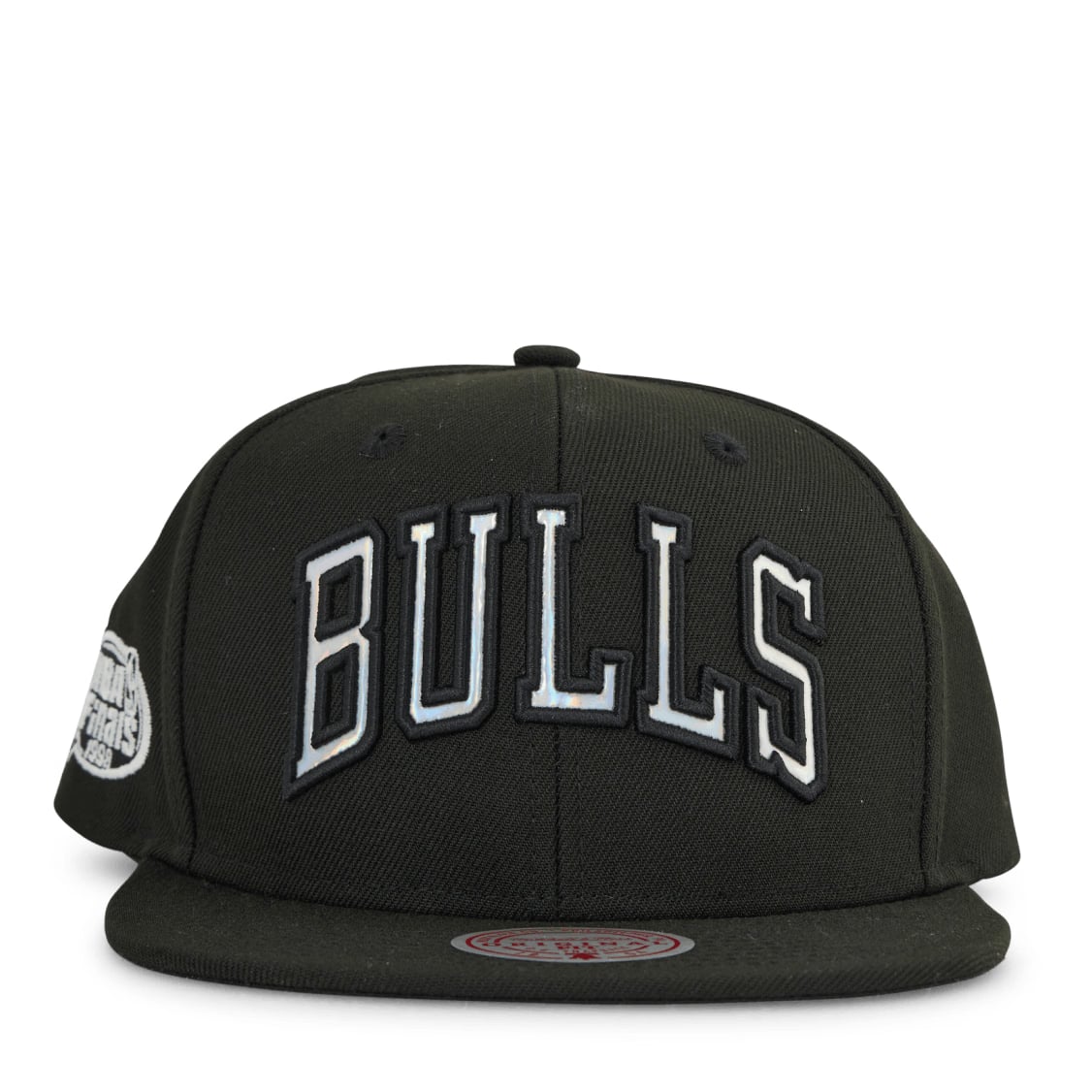 Mitchell & Ness Bulls Iridescent Wordmark Snapback