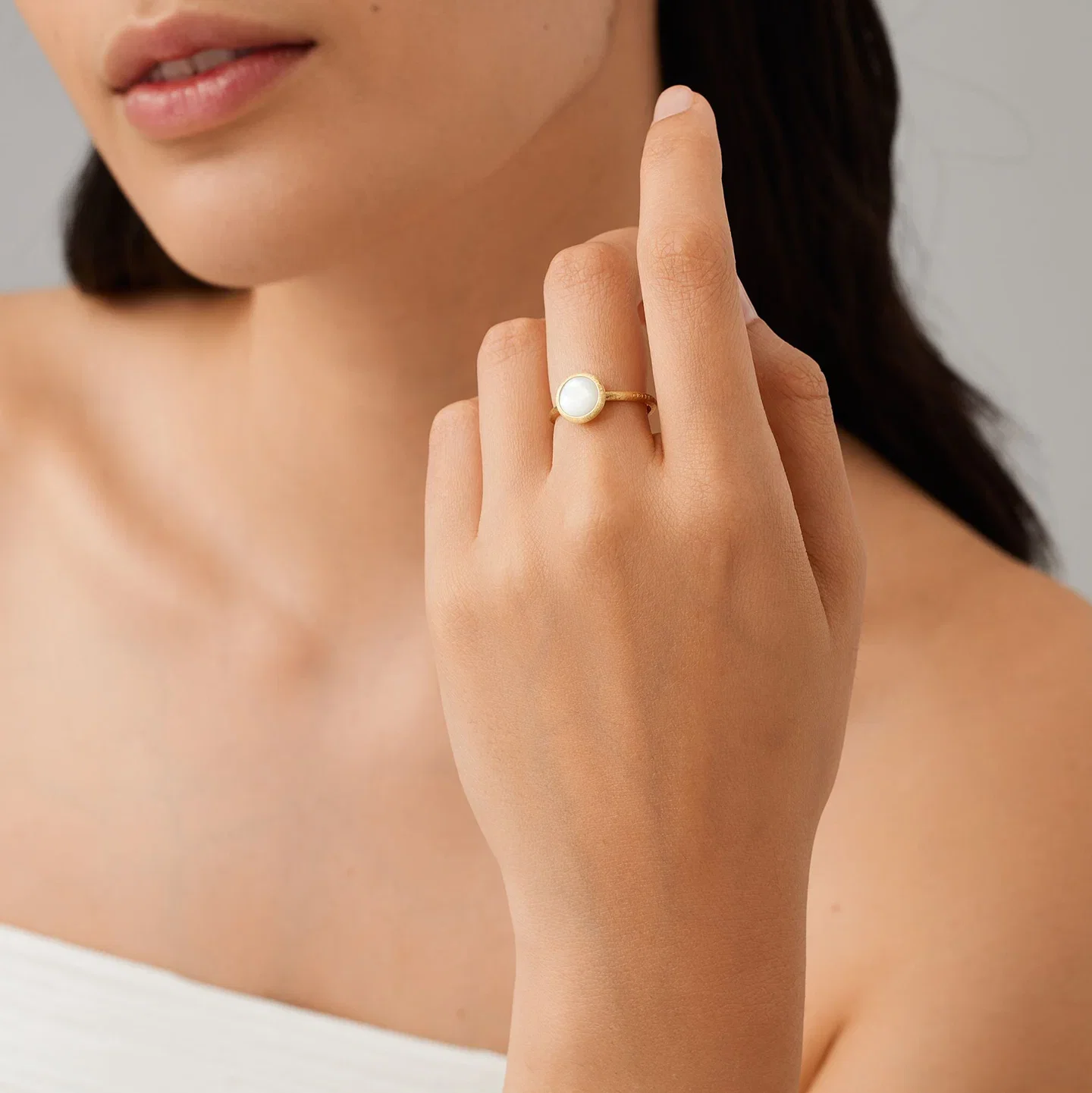 Marco Bicego Jaipur Yellow Gold Mother of Pearl Stackable Ring