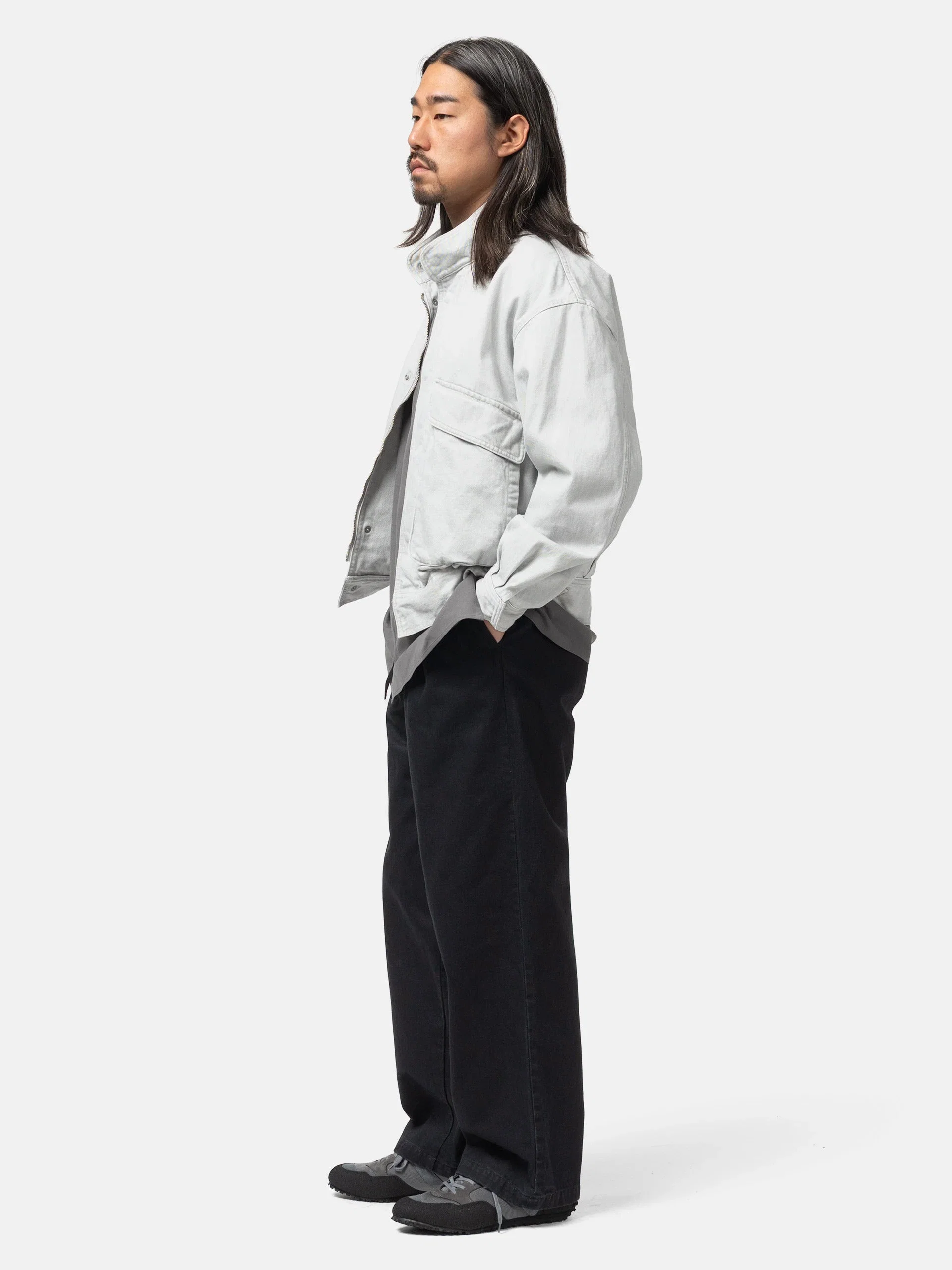 Yoke 1Pleated Wide Tapered Trousers Black