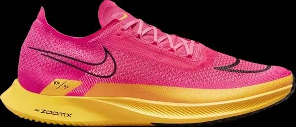 ZoomX Streakfly Hyper Pink