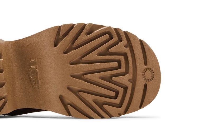 UGG Wmns Classic Twin Seam New Heights Boot 'Chestnut'