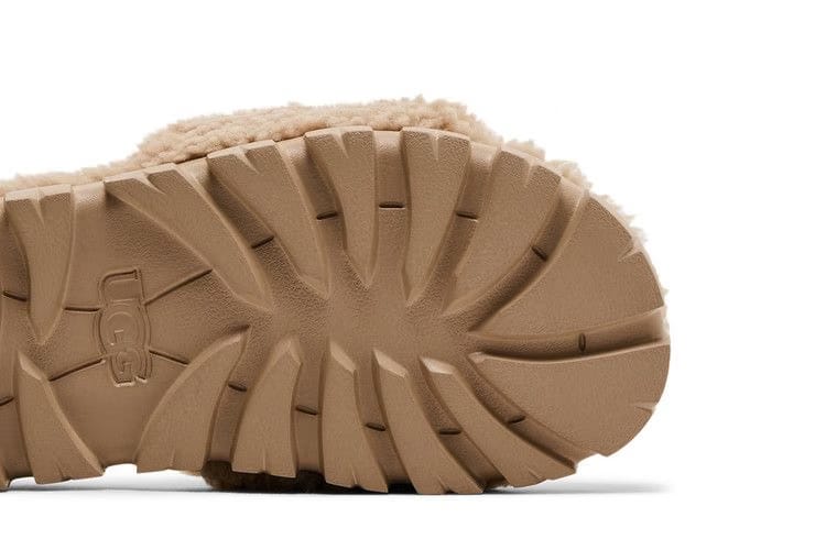 UGG Wmns Cozetta Curly Slipper 'Sand'