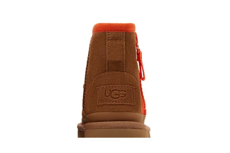 UGG Classic Mini Zipper Tape Logo Boot Toddler Chestnut