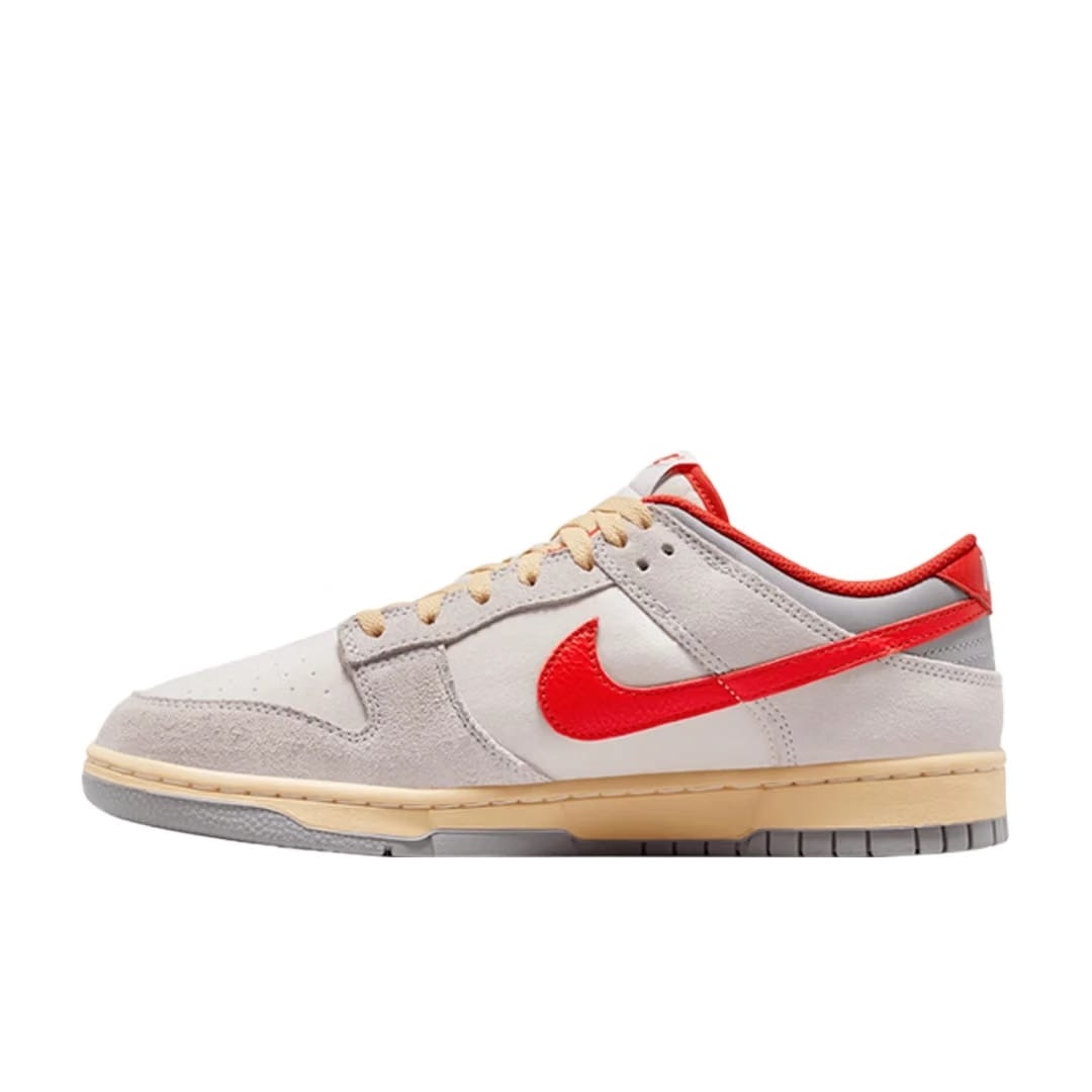 Dunk Low Off WhitePicante RedPhoton Dust