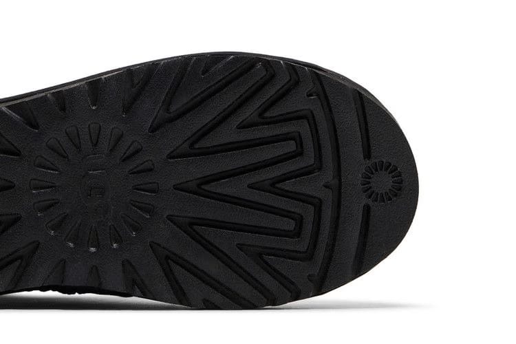 UGG Wmns Classic Short Chunky 'Sequin - Black'