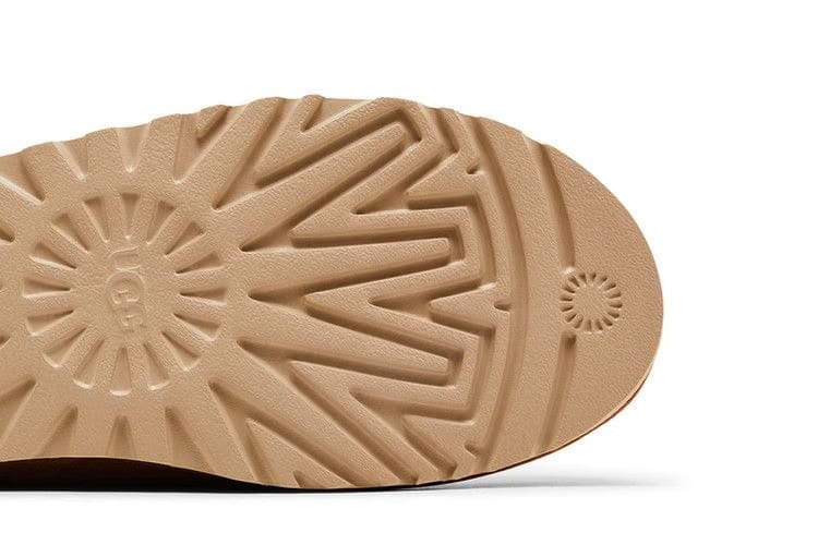 UGG Classic Slip-On Slipper Chestnut