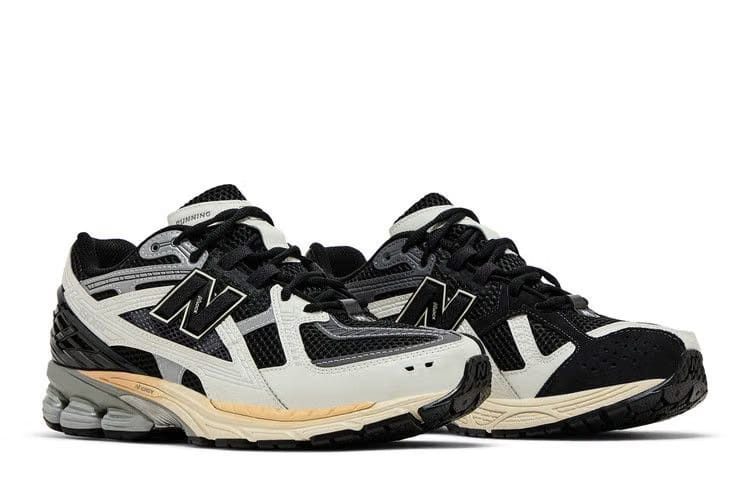 New Balance 1906U Black Sea Salt Magnet