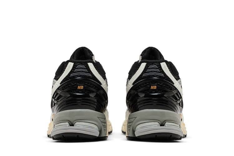 New Balance 1906U Black Sea Salt Magnet