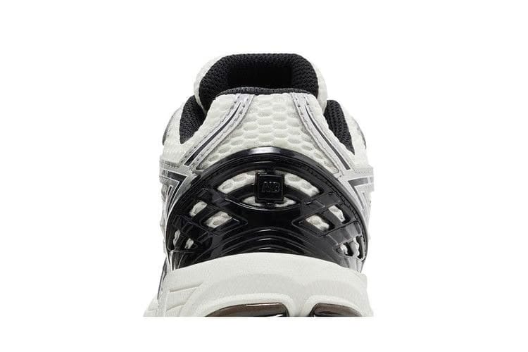 New Balance 1906R Big Kid Silver Metallic Black
