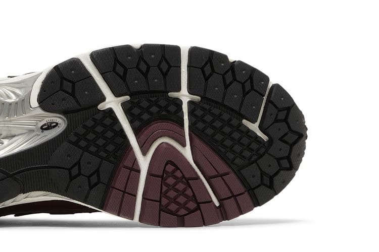New Balance 1906R Burgundy