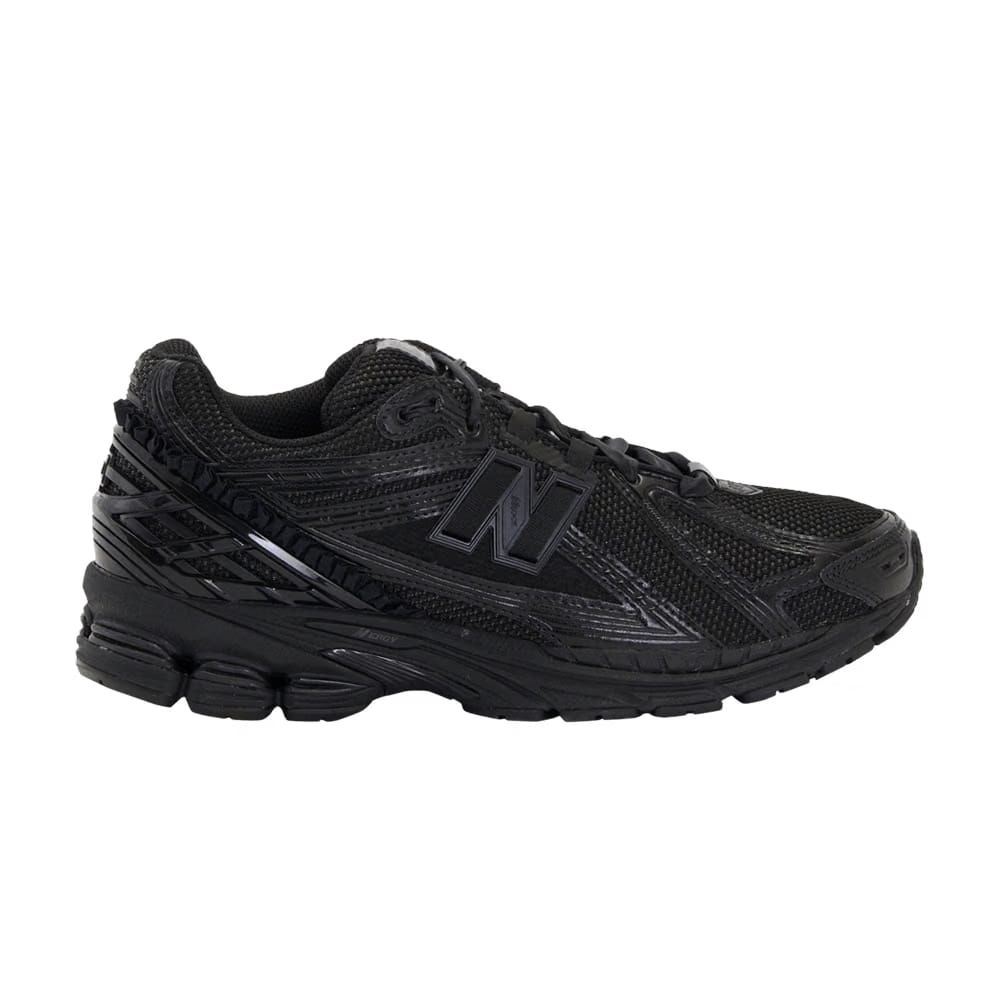 New Balance 1906R Triple Black Frill