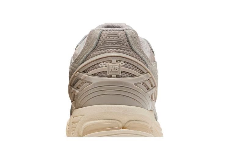 New Balance 1906R Polka Dot Pack - Moonrock