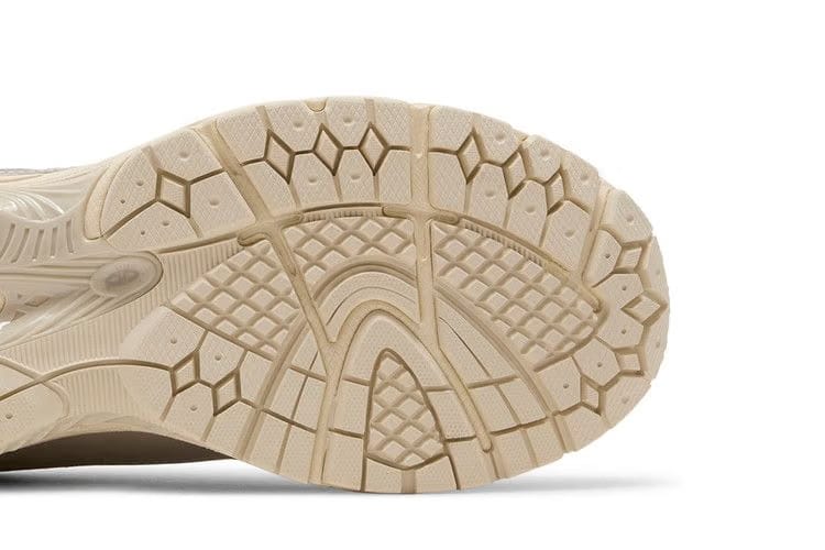 New Balance 1906R Polka Dot Pack - Moonrock