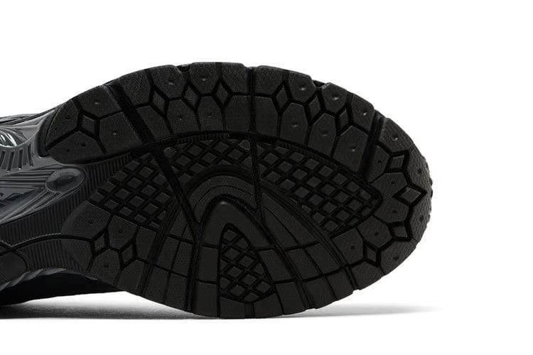 New Balance 1906R Black Cement Graphite