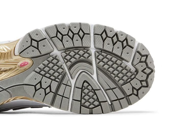 New Balance 1906R Silver Metallic Dragon Berry