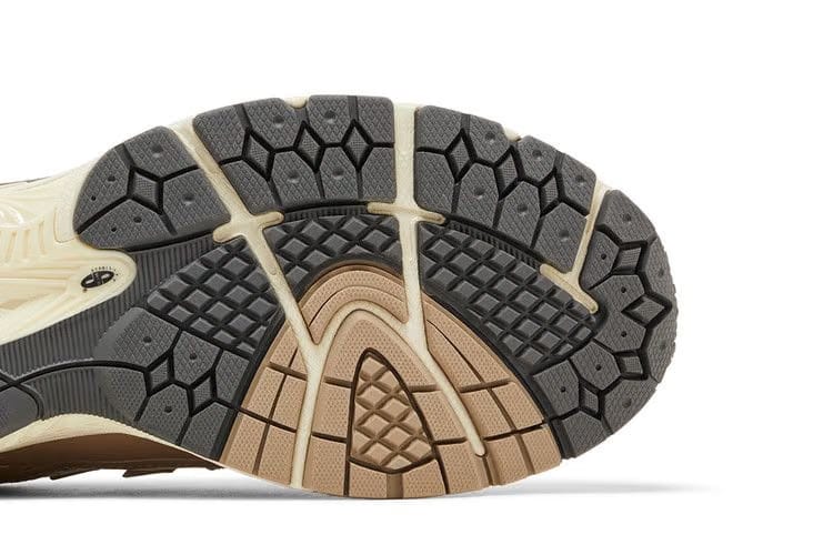 New Balance 1906R Beige Vachetta